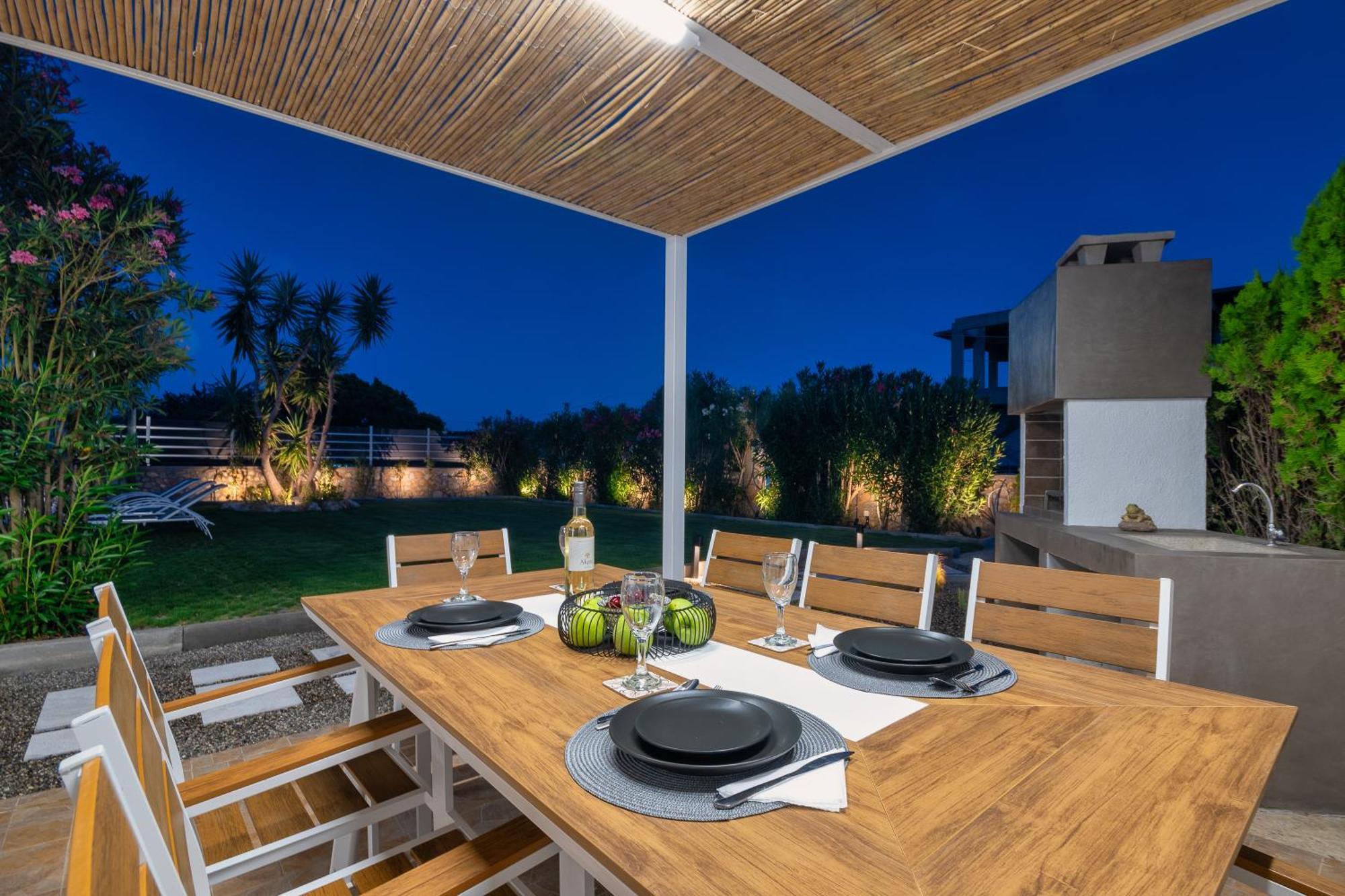 Villa Mariani II - In Lothiarika, Newly Renovated June 2024, Private Pool, Lindos 10 Min, Beach 120M Lardos Exteriör bild